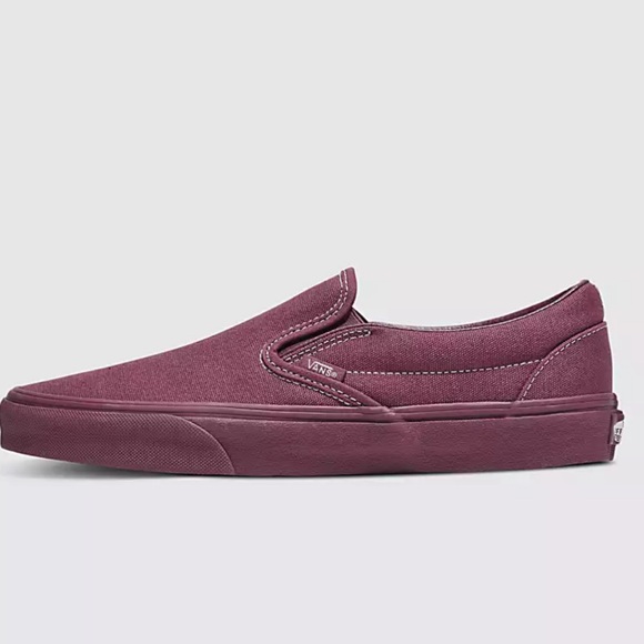 Vans WMNS Classic Slip-On
Pastel Mono Plum Wine
VN000CT5CHI
Sneakers - Picture 8 of 16